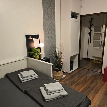 Studio Apartman Tamai Kutina Buitenkant foto